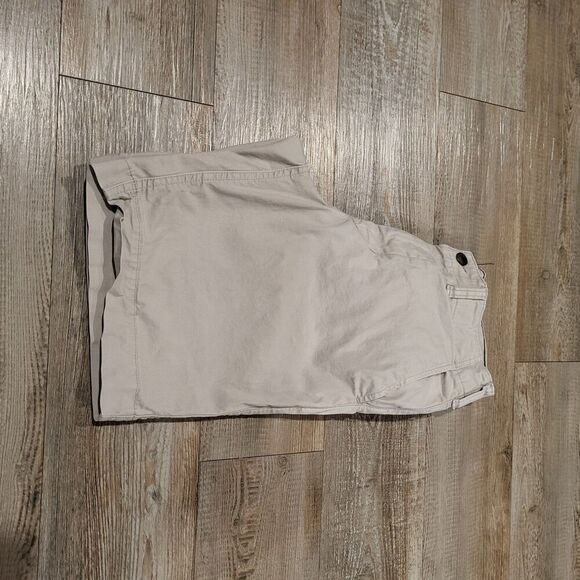 American Eagle Outfitters Classic Fit 7" Inseam Flat Front Shorts Men's Size 28 - Picture 5 of 7